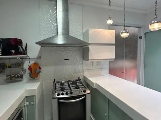 Casa com 300m² 4 quartos e 2 banheiros, à venda, no bairro Granja dos Cavaleiros em Macaé