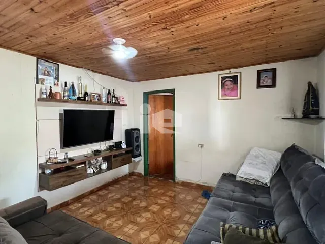 Casa com 180m² 3 quartos e 2 banheiros, à venda, no bairro Jardim Monte Carlo em Rolândia