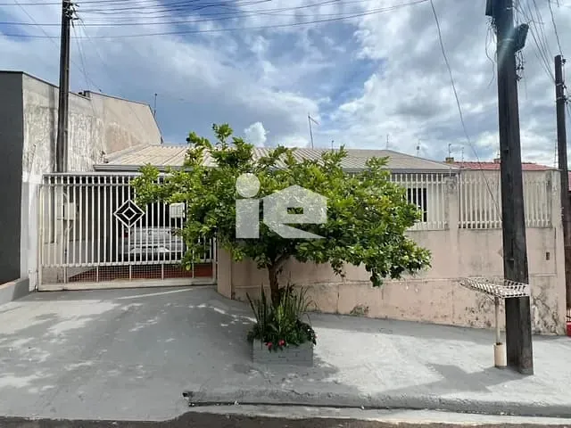 Casa com 180m² 3 quartos e 2 banheiros, à venda, no bairro Jardim Monte Carlo em Rolândia