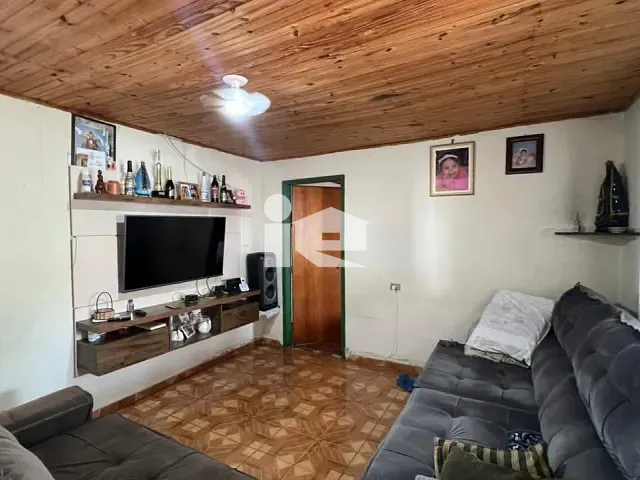 Casa com 180m² 3 quartos e 2 banheiros, à venda, no bairro Jardim Monte Carlo em Rolândia