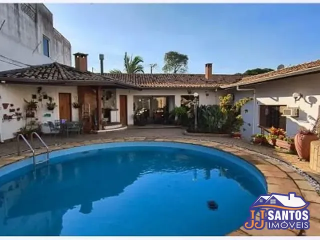 Casa com 1400m² 5 quartos e 6 banheiros, à venda, no bairro Jardim Maia em Guarulhos