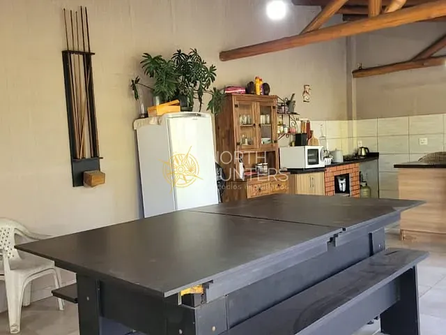 Casa com 300m² 4 quartos e 3 banheiros, à venda, no bairro Jardim Paraíso em Joinville