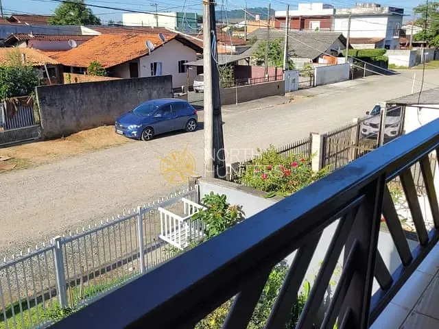 Casa com 300m² 4 quartos e 3 banheiros, à venda, no bairro Jardim Paraíso em Joinville
