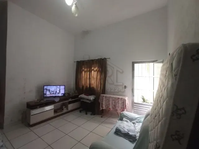 Casa com 125m² 1 quarto e 1 banheiro, à venda, no bairro Jardim Canadá em Mauá