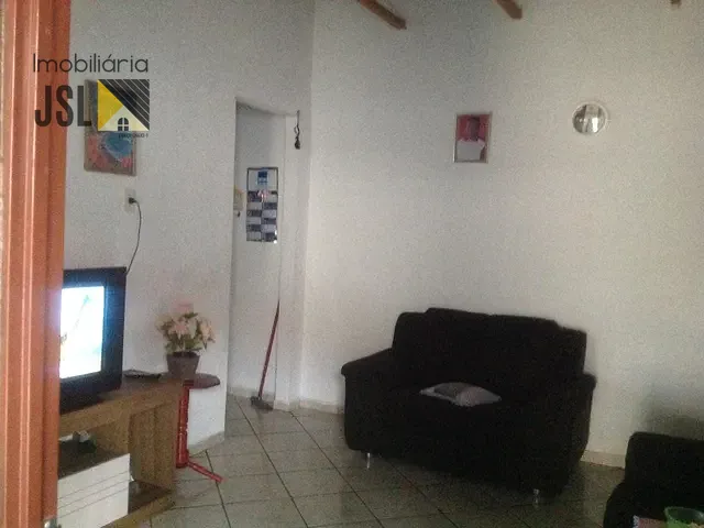 Casa com 300m² 3 quartos e 1 banheiro, à venda, no bairro Vila Favorino em Caçapava
