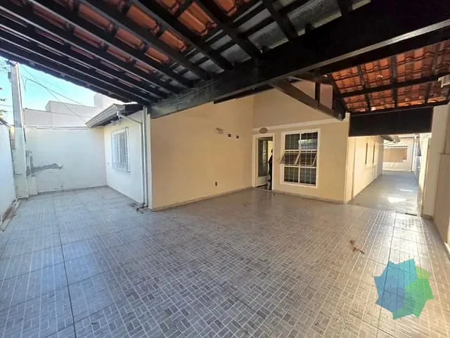 Casa com 250m² 3 quartos e 1 banheiro, à venda, no bairro Nossa Senhora do Monte Serrat em Salto