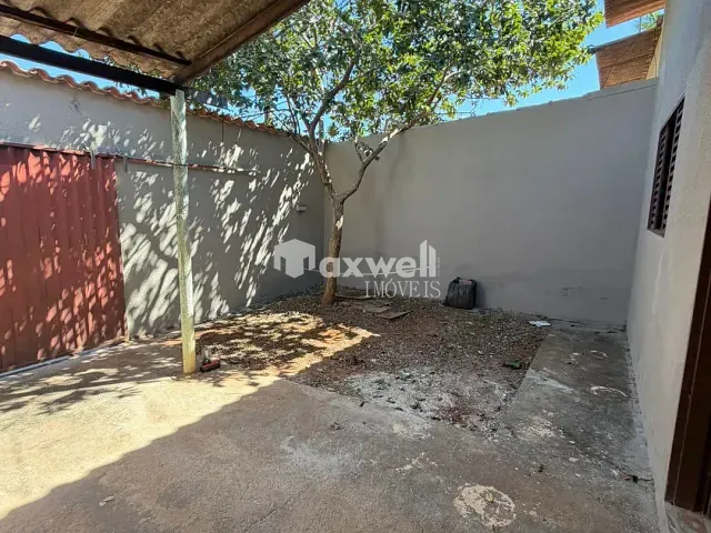 Casa 2 quartos e 1 banheiro, para alugar, no bairro Jardim Ipiranga em Aparecida de Goiânia
