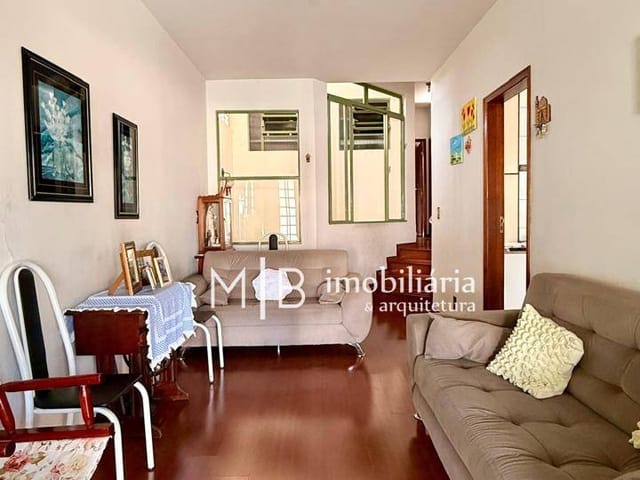 Casa com 200m² 3 quartos e 3 banheiros, à venda, no bairro Jardim Floresta em Lavras