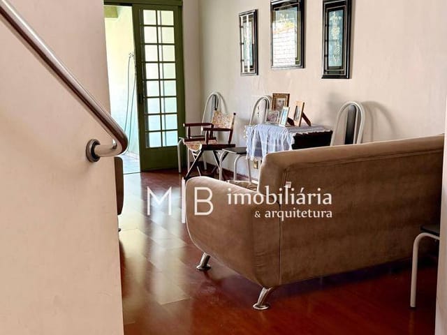 Casa com 200m² 3 quartos e 3 banheiros, à venda, no bairro Jardim Floresta em Lavras