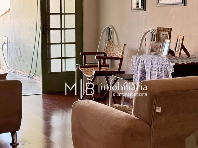 Casa com 200m² 3 quartos e 3 banheiros, à venda, no bairro Jardim Floresta em Lavras