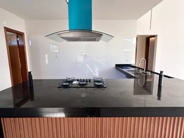 Casa com 360m² 3 quartos e 2 banheiros, à venda, no bairro Cajueiros (Itaipuaçu) em Maricá