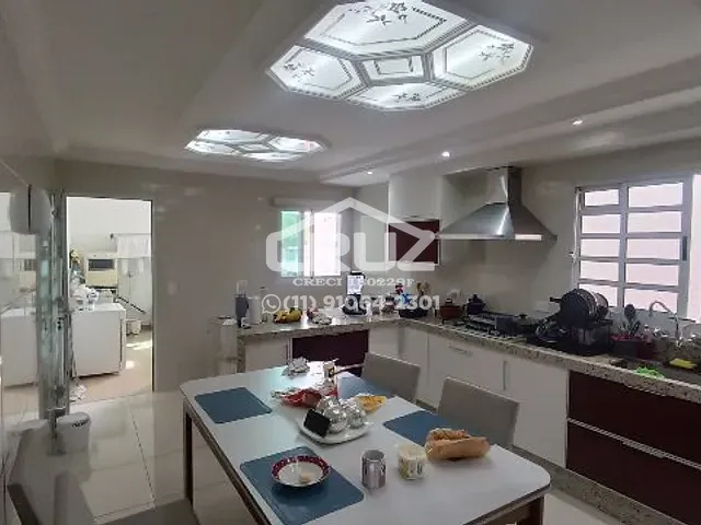 Casa com 300m² 2 quartos e 1 banheiro, para alugar, no bairro Laranjeiras em Caieiras
