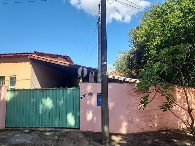 Casa com 360m², à venda, no bairro Centro em Artur Nogueira