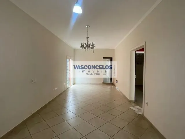 Casa com 250m² 4 quartos e 5 banheiros, à venda ou para alugar, no bairro Bosque dos Eucaliptos em São José Dos Campos