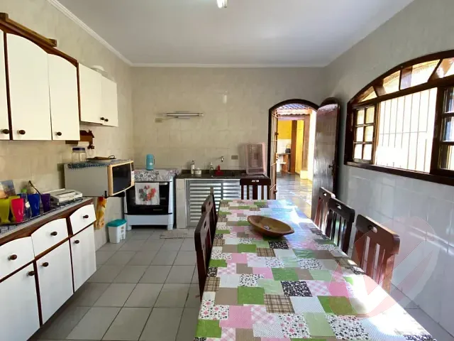 Casa com 150m² 3 quartos e 2 banheiros, à venda, no bairro Real em Praia Grande