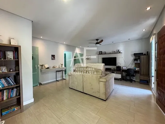 Casa com 250m² 3 quartos e 3 banheiros, à venda, no bairro Parque Esperança em Taubaté
