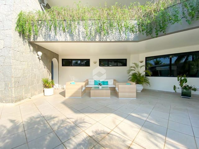 Casa com 1000m² 4 quartos e 5 banheiros, à venda, no bairro Barra da Tijuca em Rio de Janeiro