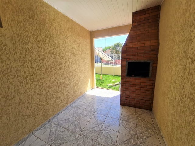 Casa com 170m² 3 quartos e 2 banheiros, à venda, no bairro Contorno em Ponta Grossa