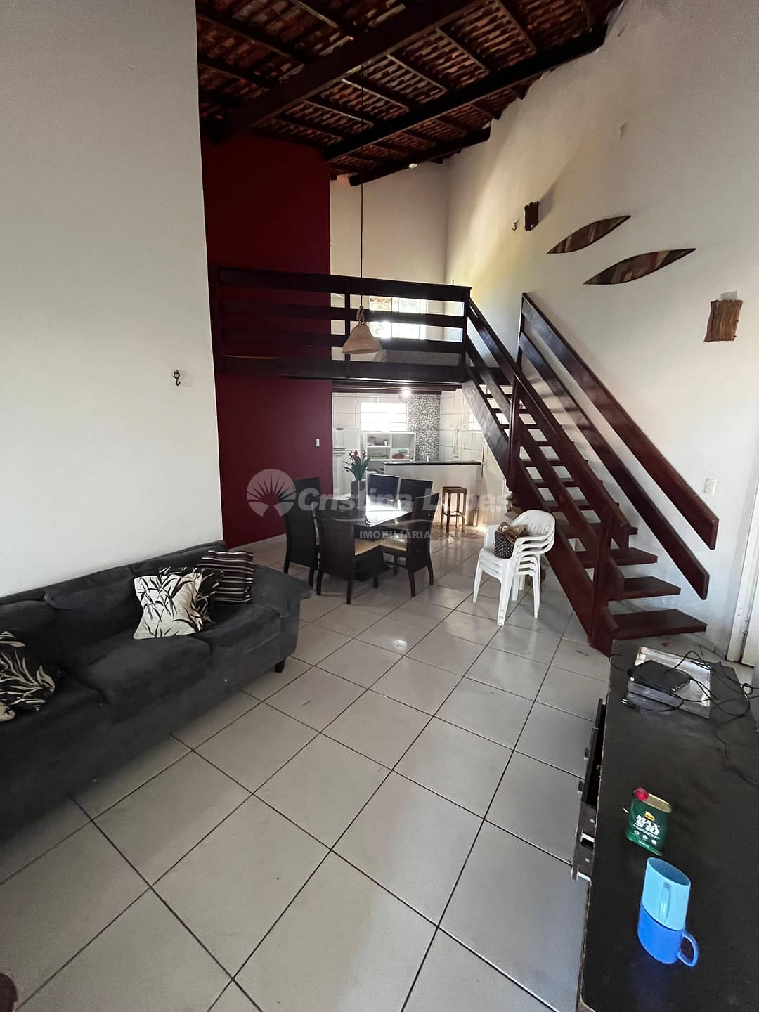 Casa à venda com 3 quartos, 10m² - Foto 2
