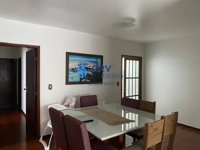 Casa com 286m² 3 quartos e 4 banheiros, à venda ou para alugar, no bairro Santa Rosa em Londrina