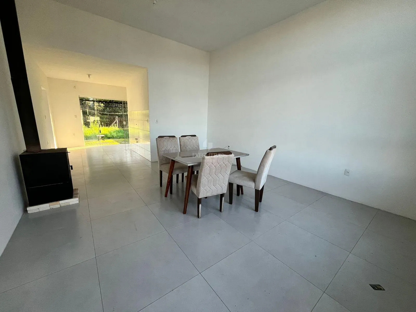 Casa, 1 quarto, 90 m² - Foto 2
