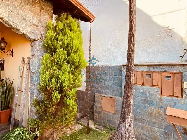 Casa 5 quartos e 4 banheiros, à venda, no bairro Cachoeirinha em Belo Horizonte