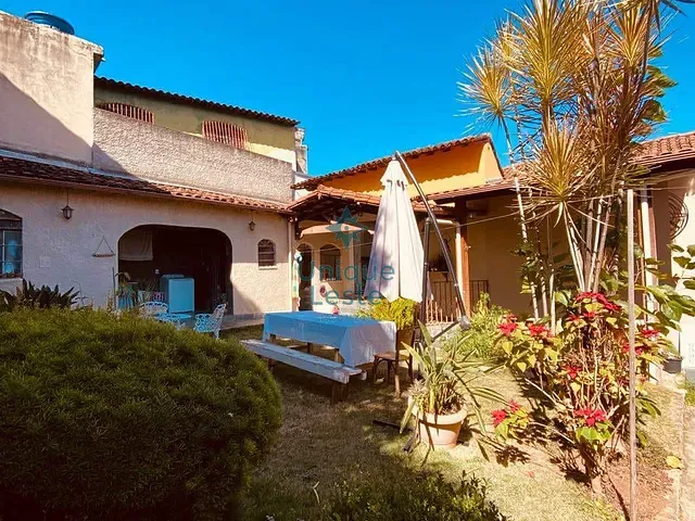 Casa 5 quartos e 4 banheiros, à venda, no bairro Cachoeirinha em Belo Horizonte
