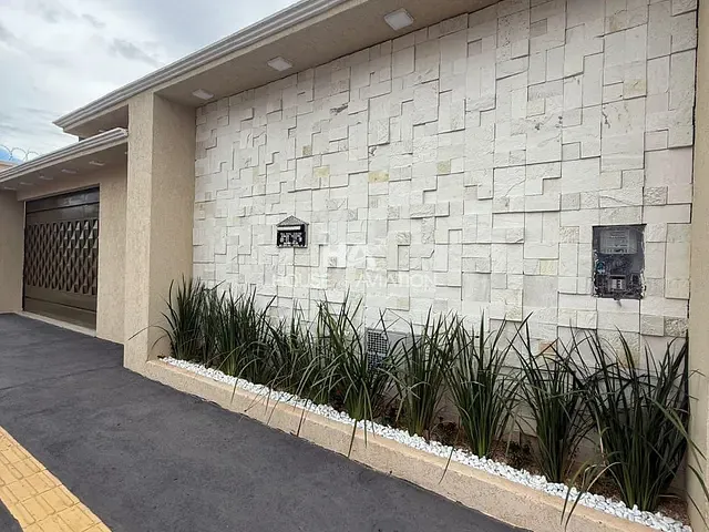 Casa com 385m² 4 quartos e 5 banheiros, à venda, no bairro Ilda em Aparecida de Goiânia