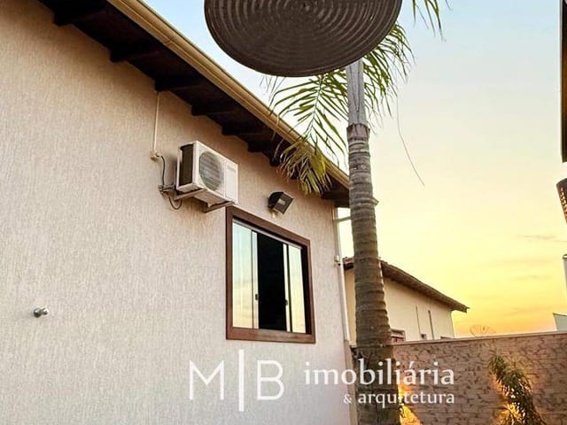 Casa com 300m² 3 quartos e 4 banheiros, à venda, no bairro Bocaína em Lavras