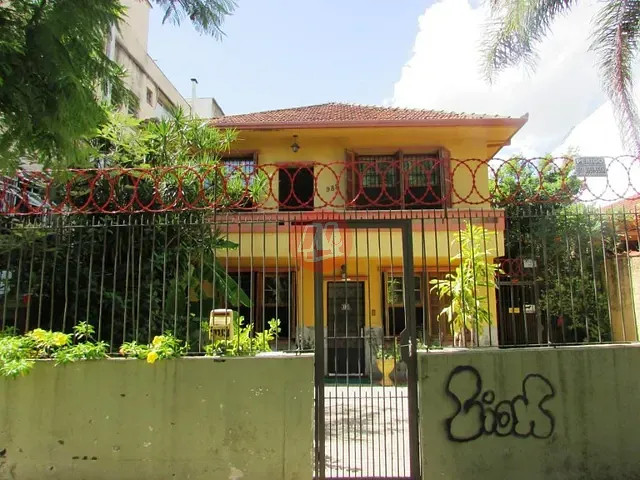 Casa com 407m² 5 quartos e 2 banheiros, à venda ou para alugar, no bairro Bom Fim em Porto Alegre