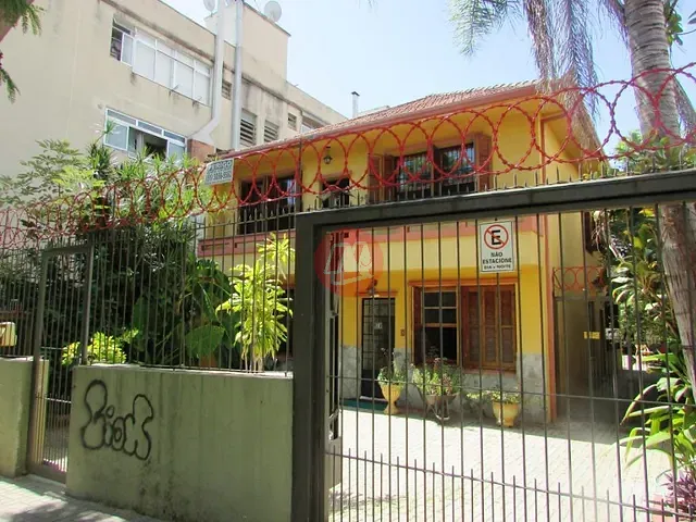Casa com 407m² 5 quartos e 2 banheiros, à venda ou para alugar, no bairro Bom Fim em Porto Alegre