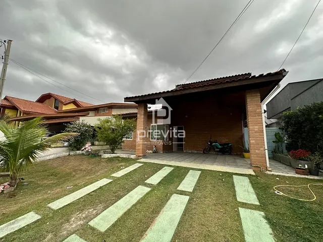 Casa com 360m² 3 quartos e 2 banheiros, à venda, no bairro Recanto dos Coqueirais  em Taubaté