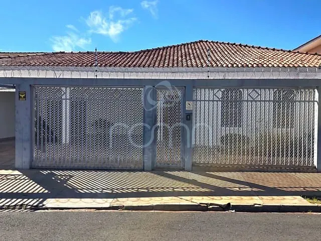 Casa 3 quartos e 2 banheiros, à venda, no bairro Vila Cristina em São José do Rio Preto