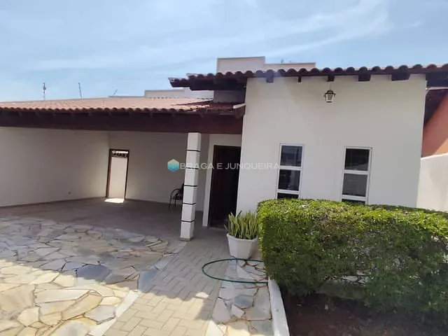 Casa com 588m² 3 quartos e 5 banheiros, à venda, no bairro Jardim Universitário em São José do Rio Preto