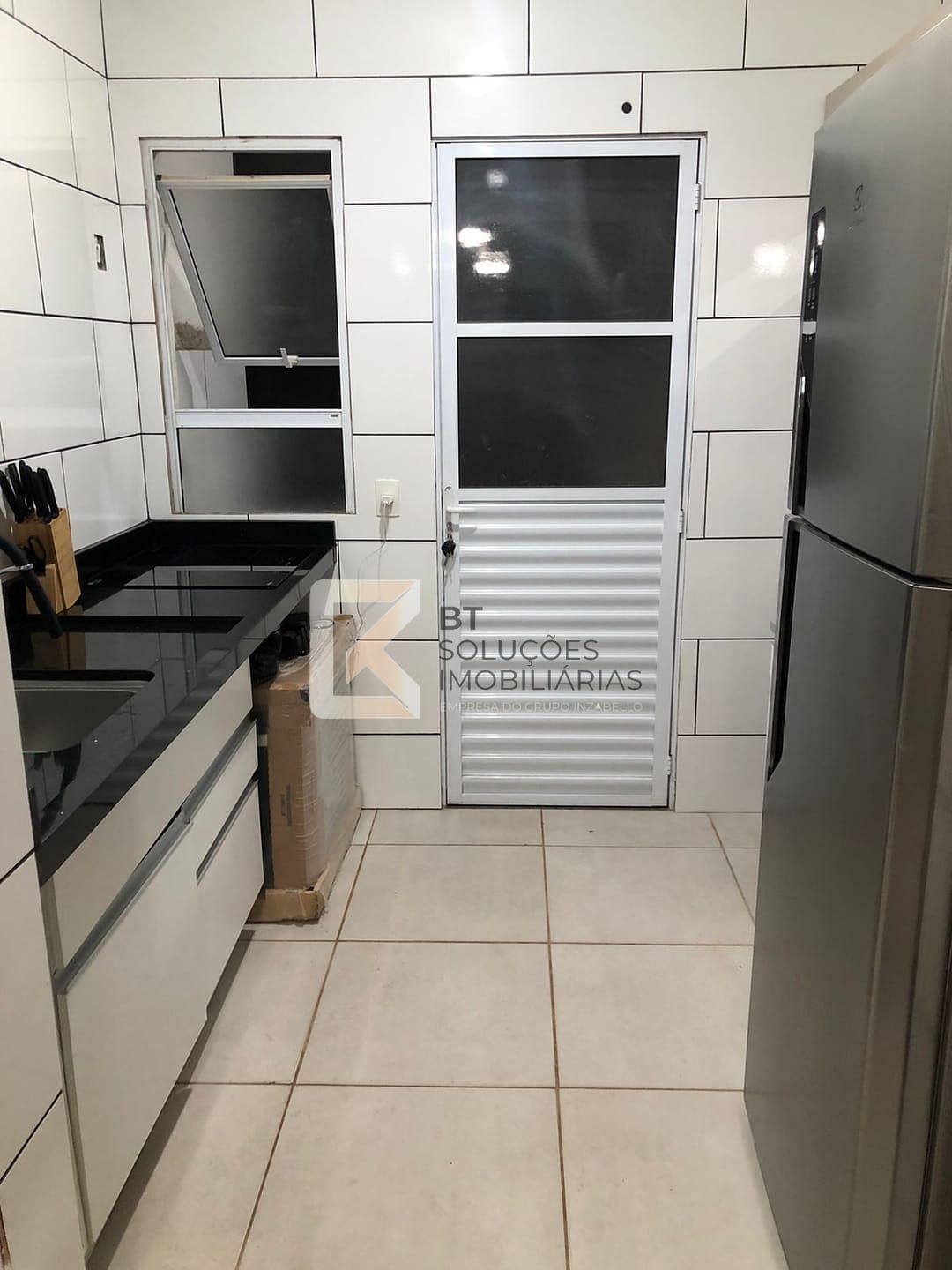 Casa à venda com 2 quartos, 70m² - Foto 4