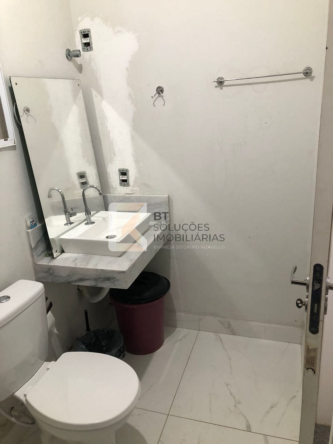 Casa à venda com 2 quartos, 70m² - Foto 9
