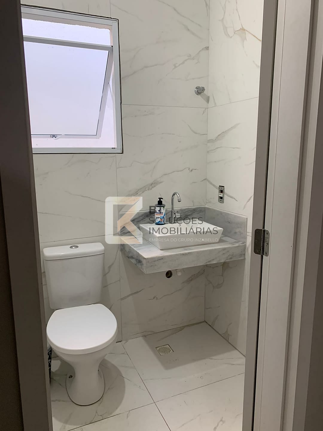 Casa à venda com 2 quartos, 70m² - Foto 17