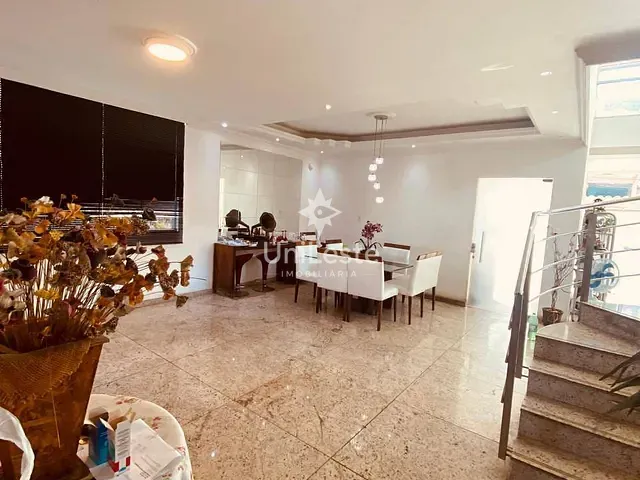 Casa 4 quartos e 4 banheiros, à venda, no bairro Padre Eustáquio em Belo Horizonte