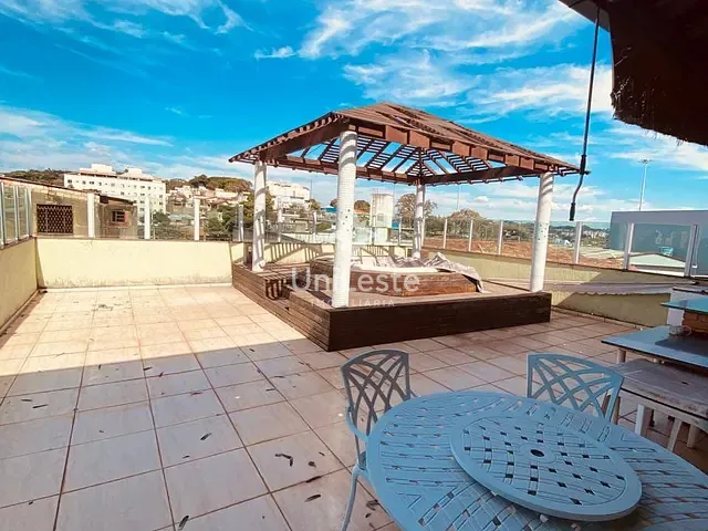 Casa 4 quartos e 4 banheiros, à venda, no bairro Padre Eustáquio em Belo Horizonte
