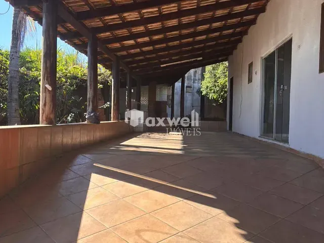Casa 3 quartos e 1 banheiro, para alugar, no bairro Residencial Village Garavelo em Aparecida de Goiânia