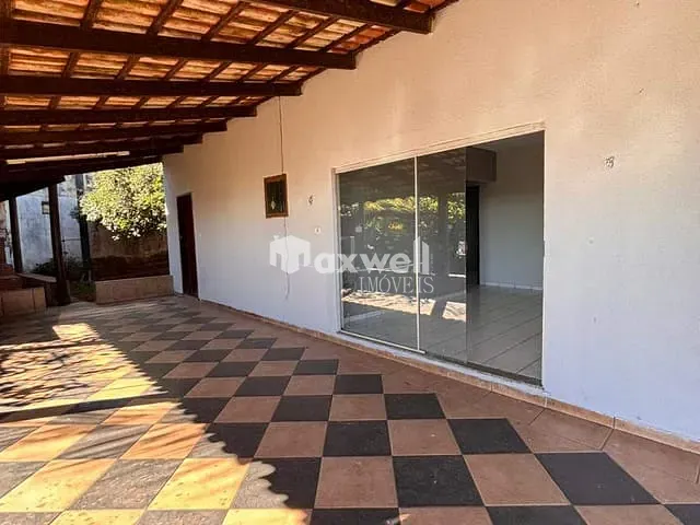 Casa 3 quartos e 1 banheiro, para alugar, no bairro Residencial Village Garavelo em Aparecida de Goiânia