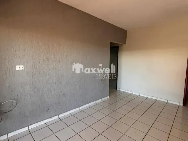 Casa 3 quartos e 1 banheiro, para alugar, no bairro Residencial Village Garavelo em Aparecida de Goiânia