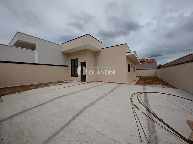 Casa com 300m² 2 quartos e 1 banheiro, à venda, no bairro Agostinho Del Alamo em Artur Nogueira