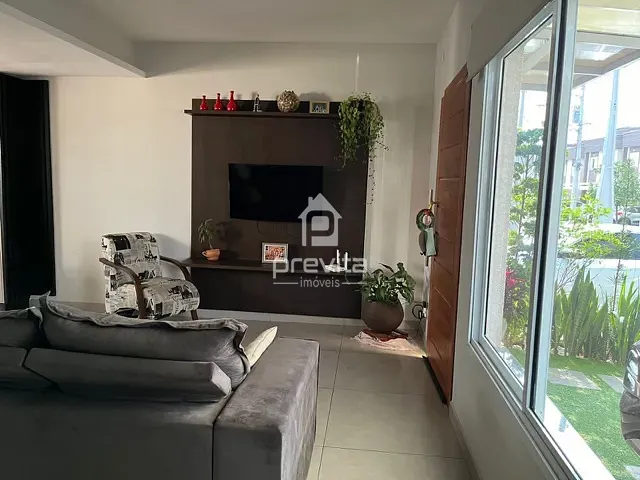 Casa 3 quartos e 2 banheiros, à venda, no bairro Piracangaguá II em Taubaté
