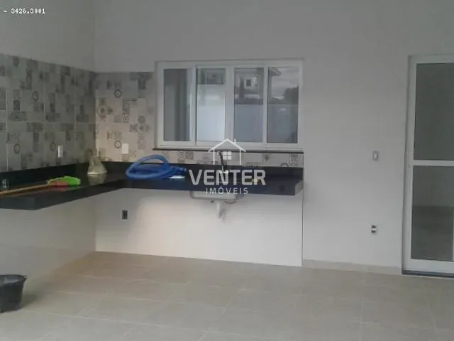 Casa com 447m² 3 quartos e 4 banheiros, à venda, no bairro Piracangaguá em Taubaté