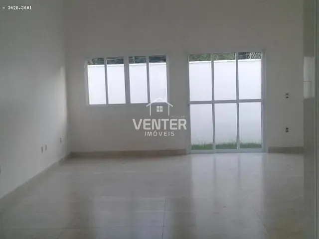 Casa com 447m² 3 quartos e 4 banheiros, à venda, no bairro Piracangaguá em Taubaté