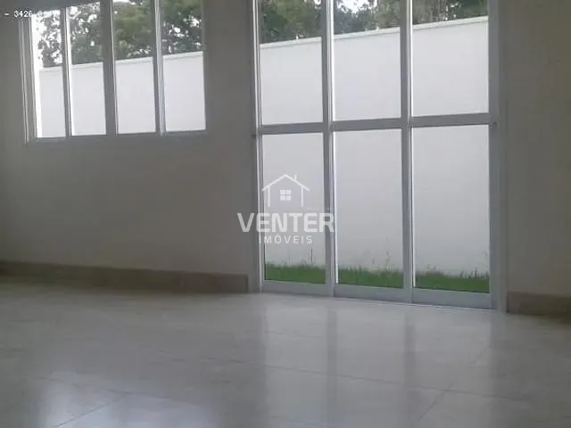 Casa com 447m² 3 quartos e 4 banheiros, à venda, no bairro Piracangaguá em Taubaté