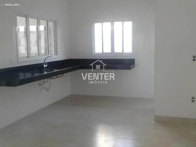 Casa com 447m² 3 quartos e 4 banheiros, à venda, no bairro Piracangaguá em Taubaté