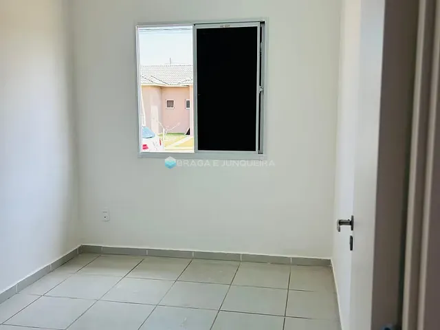 Casa com 100m² 2 quartos e 1 banheiro, à venda, no bairro Garden RNI em Bady Bassitt