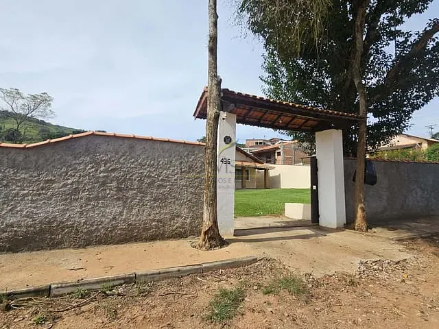 Chácara 2 quartos e 2 banheiros, à venda, no bairro Batatuba em Piracaia